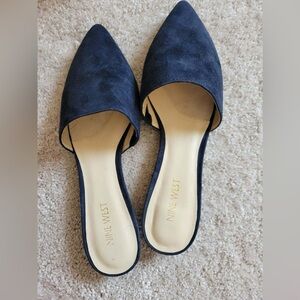 Navy Suede Nine West flats, Sz 9